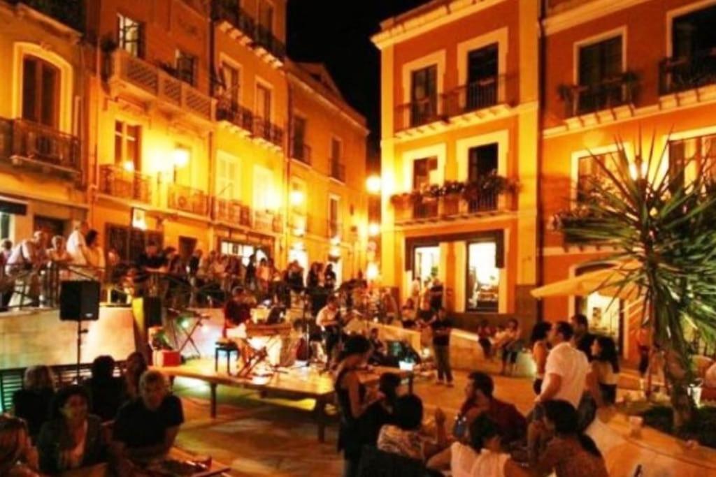 Stupenda Suite A Cagliari Piazza Galilei מראה חיצוני תמונה