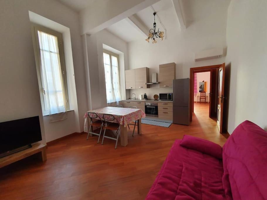 Stupenda Suite A Cagliari Piazza Galilei מראה חיצוני תמונה