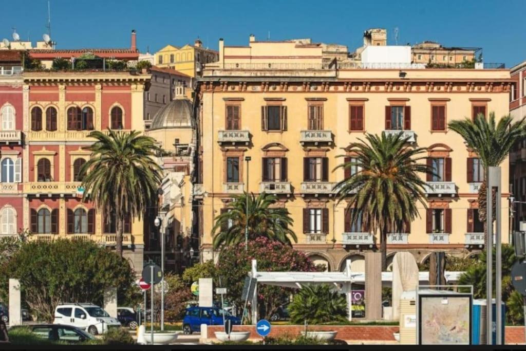 Stupenda Suite A Cagliari Piazza Galilei מראה חיצוני תמונה